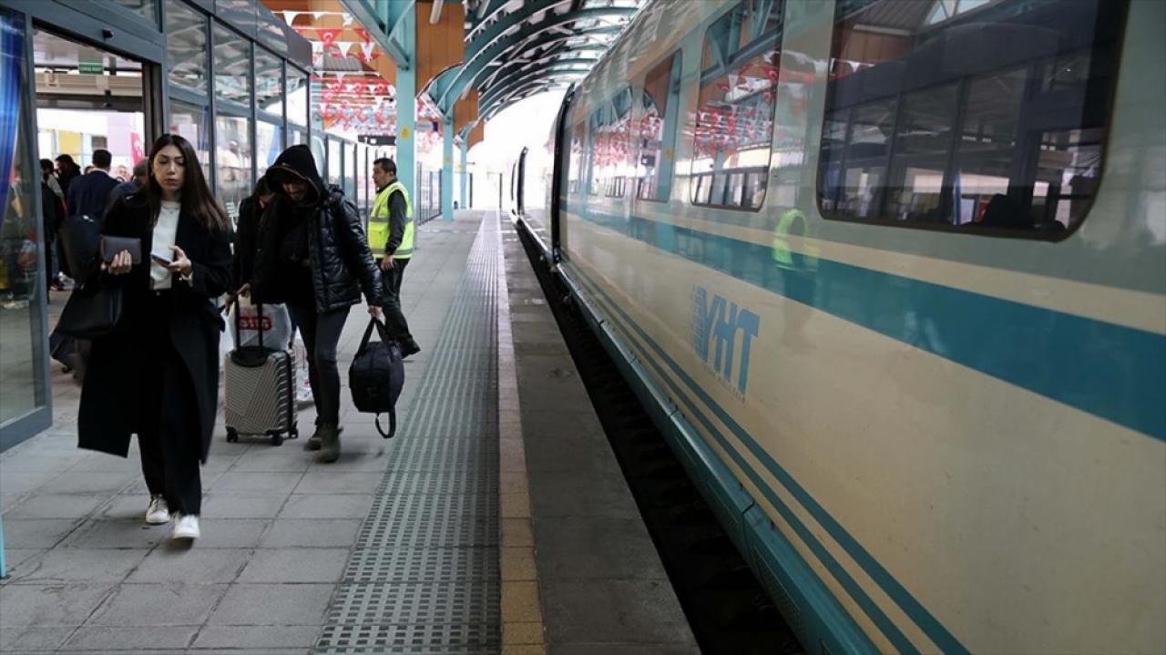 Ankara-Sivas Hızlı Tren Hattı'ndaki ücretsiz biletler tükendi