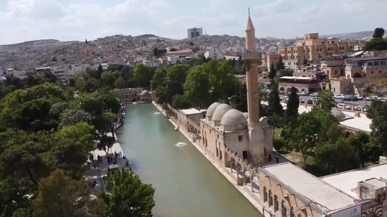 Balıklıgöl'ün suyu eski rengine döndü