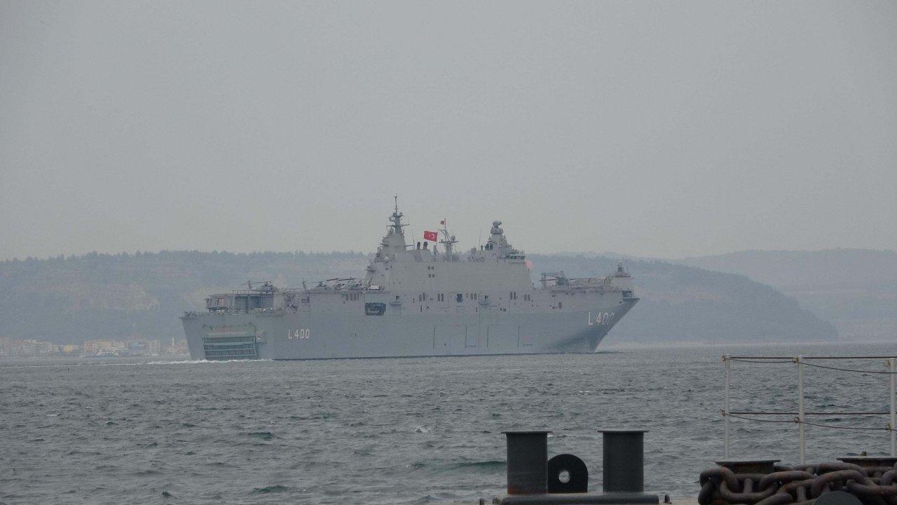 TCG Anadolu, Çanakkale Boğazı'ndan geçti