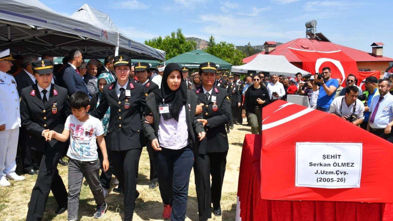 Şehit Uzman Çavuş Ölmez, son yolculuğuna uğurlandı