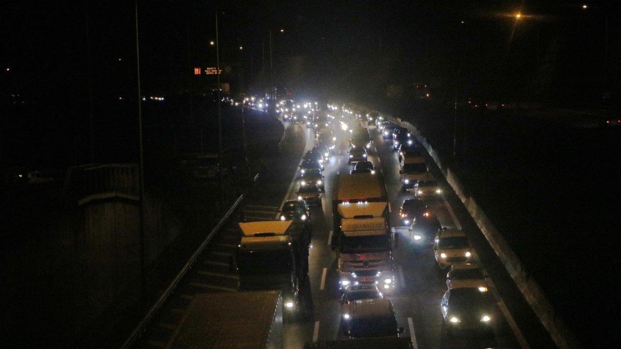 Bolu Dağı Tüneli'nde bayram trafiği yoğunluğu