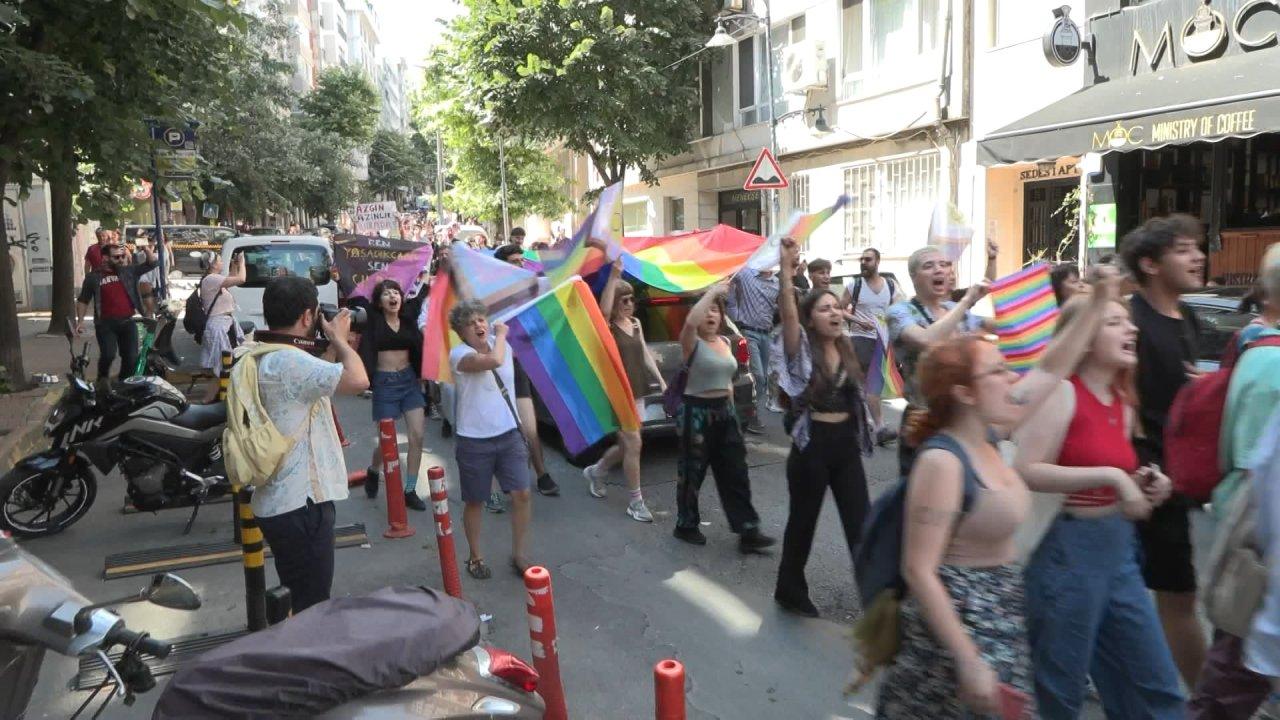 Şişli'de düzenlenen yürüyüşte 2 kişi gözaltına alındı