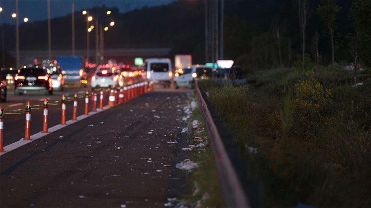 Tatilcilerin geçtiği yollar çöplüğe döndü!