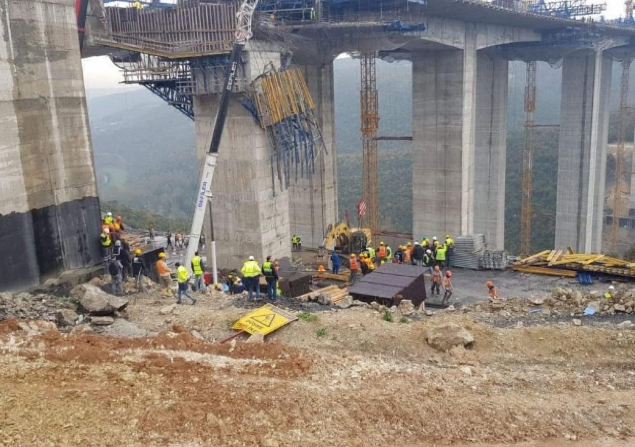 Kuzey Marmara Otoyolu 7 nolu viyadük inşaatında göçük