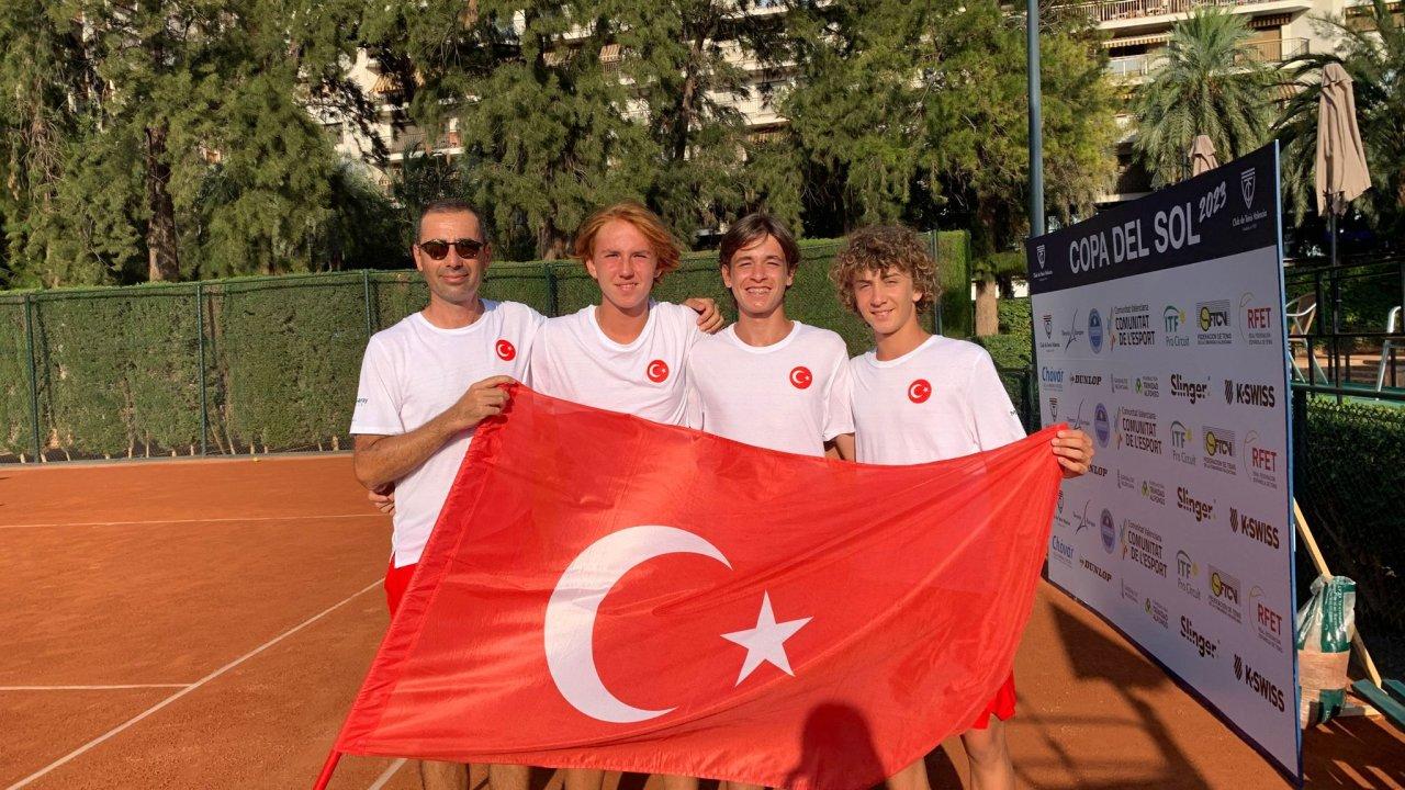 14 Yaş Erkek Milli Tenis Takımı finalde