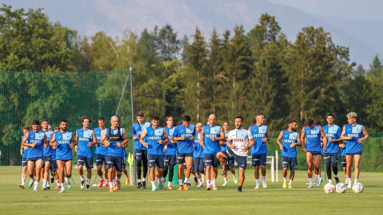 Trabzonspor'da iki futbolcu kampa katıldı