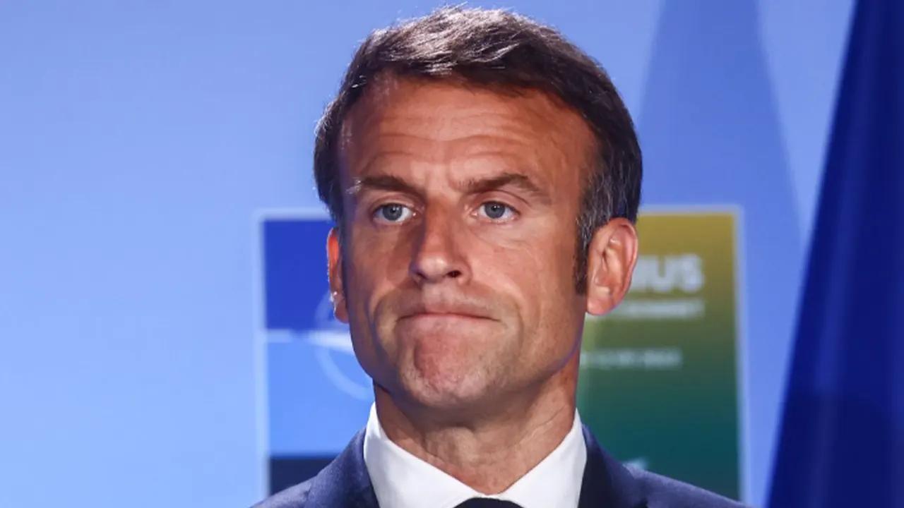 Macron'a 'kesik parmak' gönderildi