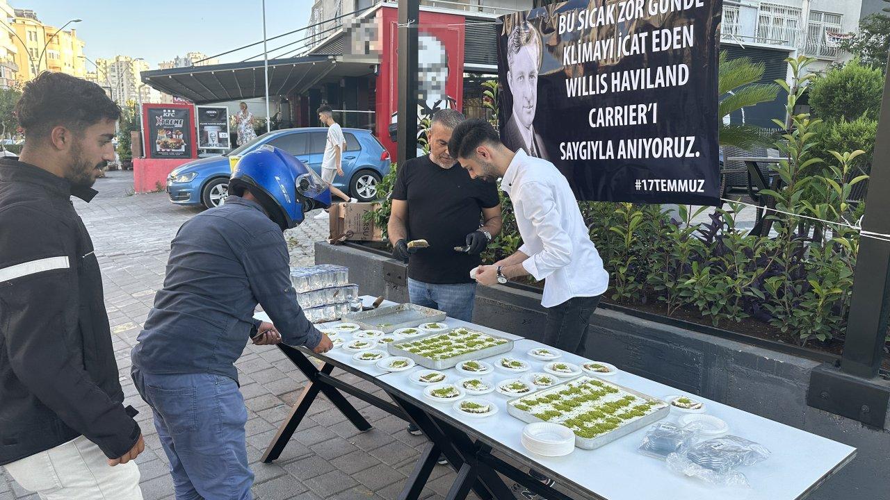 Adana'da klimanın mucidi anısına tatlı dağıtıldı!