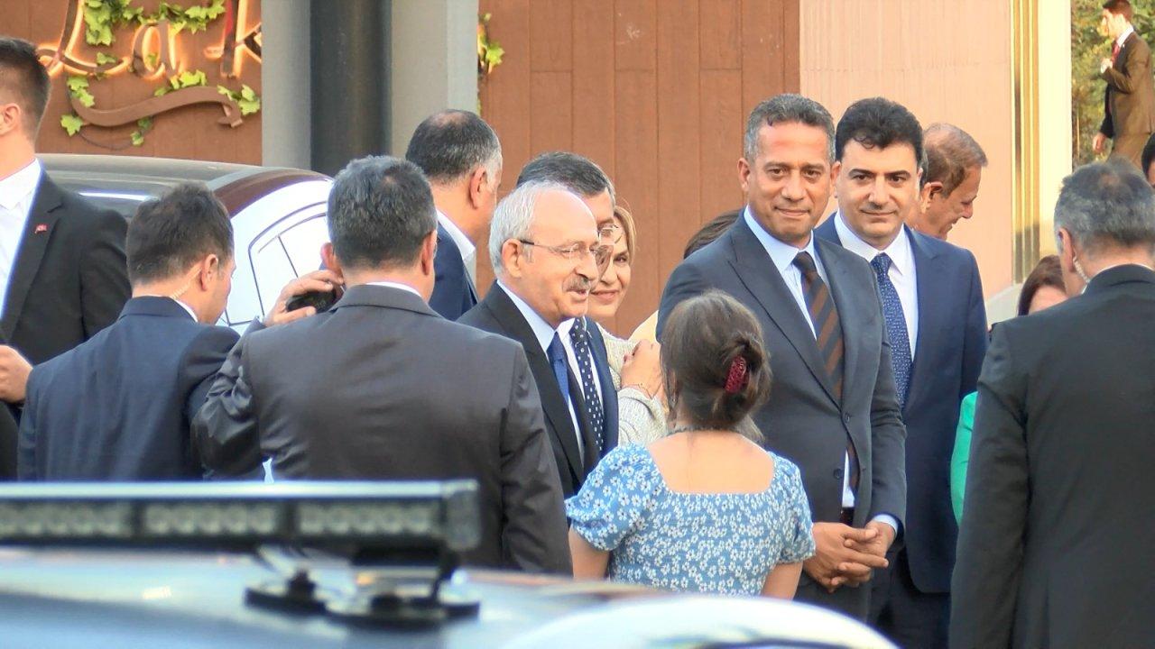 Kılıçdaroğlu, milletvekilleri ile bir araya geldi