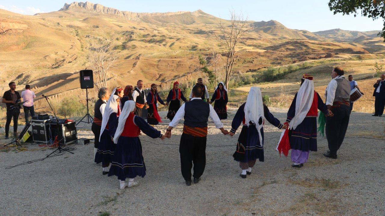 'Nuh'un Gemisi'nin kalıntılarında aşure şenliği