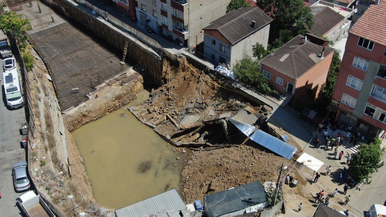 İstanbul'da korku dolu anlar: Yol çöktü, çevredeki binalar boşaltıldı