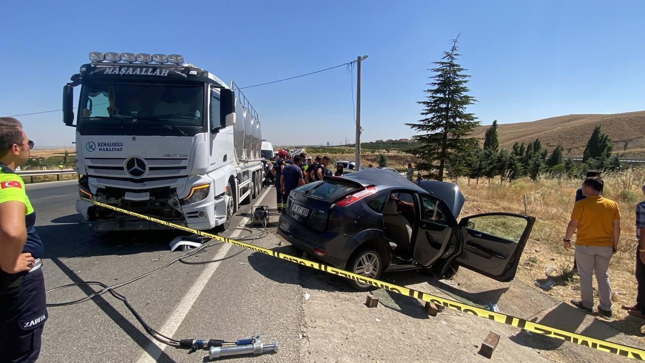 Cenaze dönüşü feci kaza: Ölü ve yaralılar var