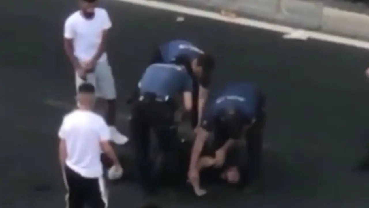 Polise silah doğrultan gaspçı vurularak etkisiz hale getirildi