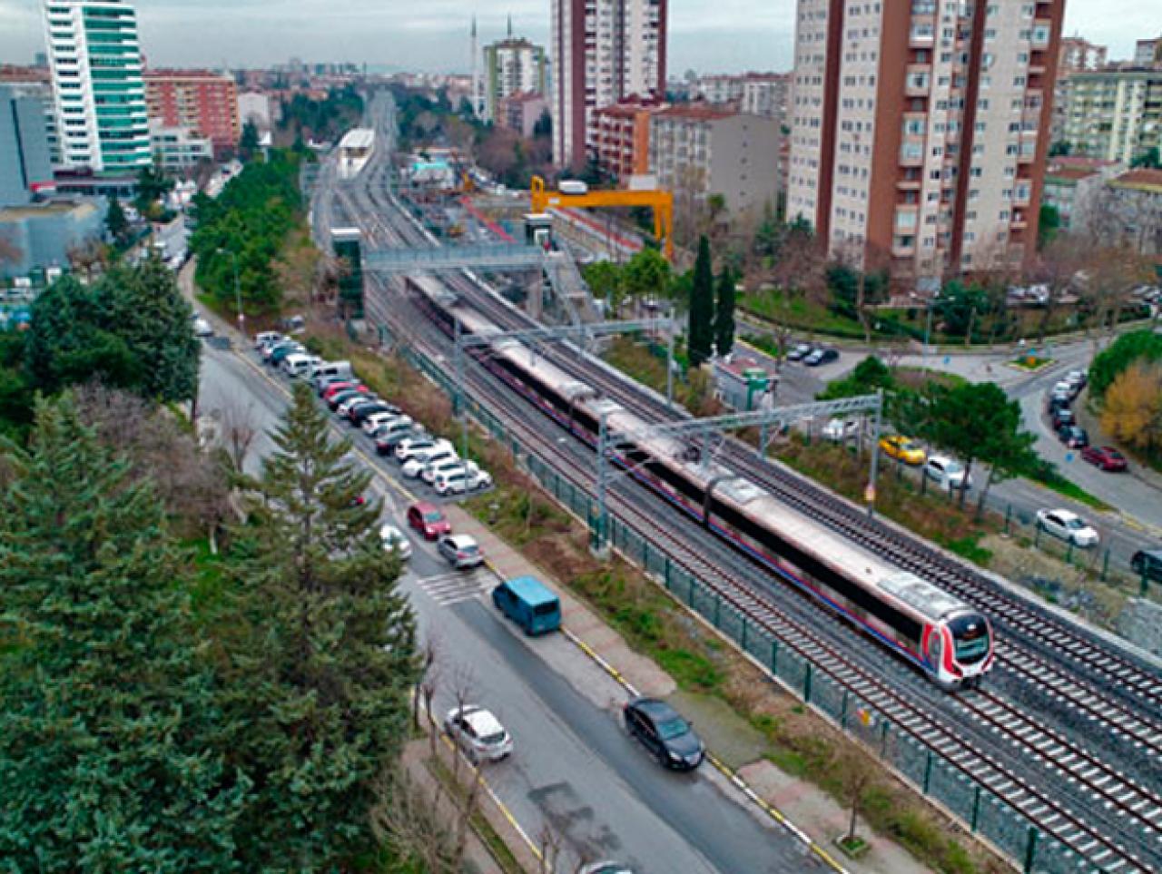 Marmaray ilk kez banliyö hattına çıktı