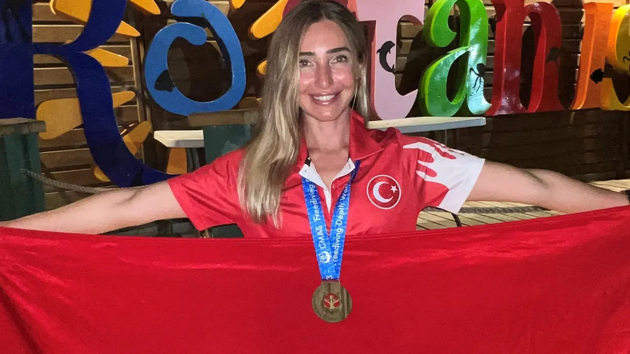 Şahika Ercümen, Serbest Dalış Şampiyonası’nda üçüncü oldu