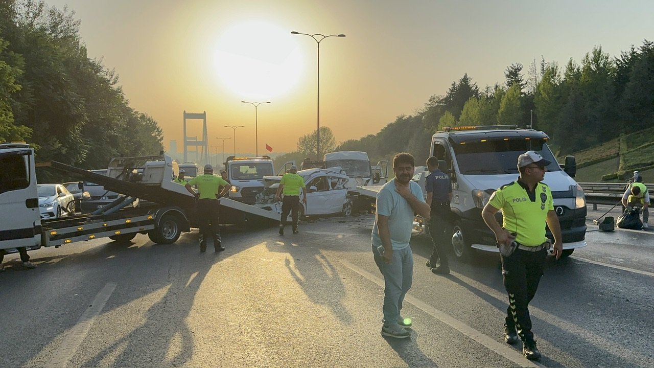 FSM Köprüsü'nde zincirleme kaza: Yaralılar var