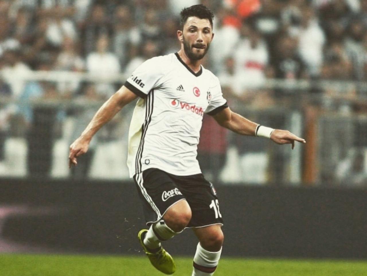 Tolgay Arslan kimdir? Hangi mevkilerde oynuyor