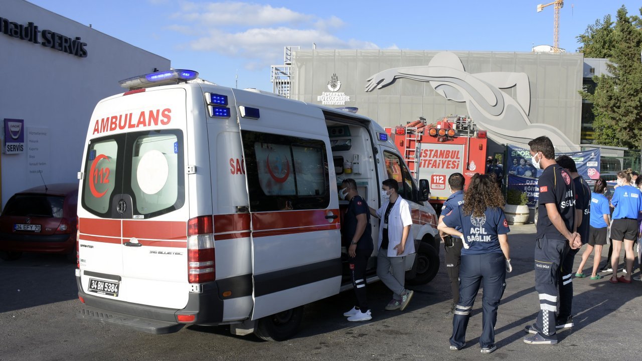 İBB havuzunda sıvı klor etrafa yayıldı: 2 çalışan etkilendi