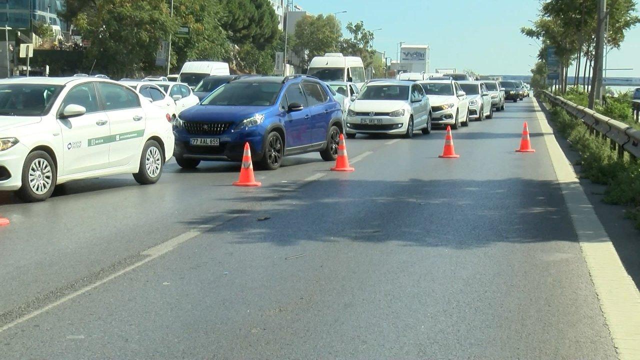 Yolun karşısına geçmek isterken otomobil çarptı, hayatını kaybetti