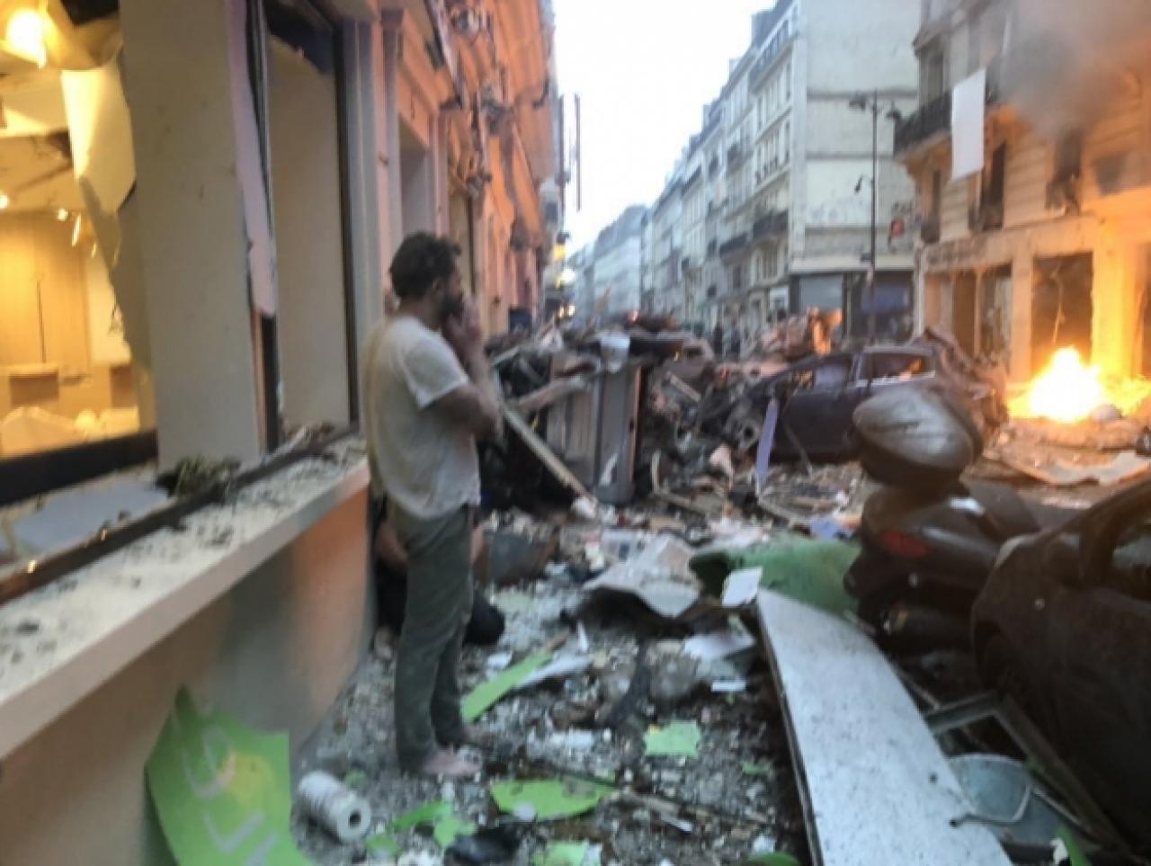 Paris'te patlama! 15 yaralı var