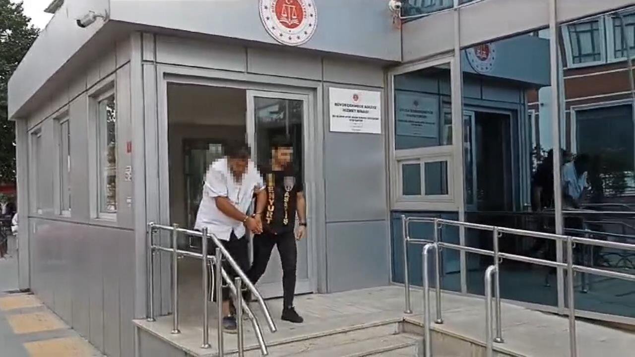 Tartıştığı arkadaşını boğazından bıçaklayarak öldürmüştü, şüpheli tutuklandı