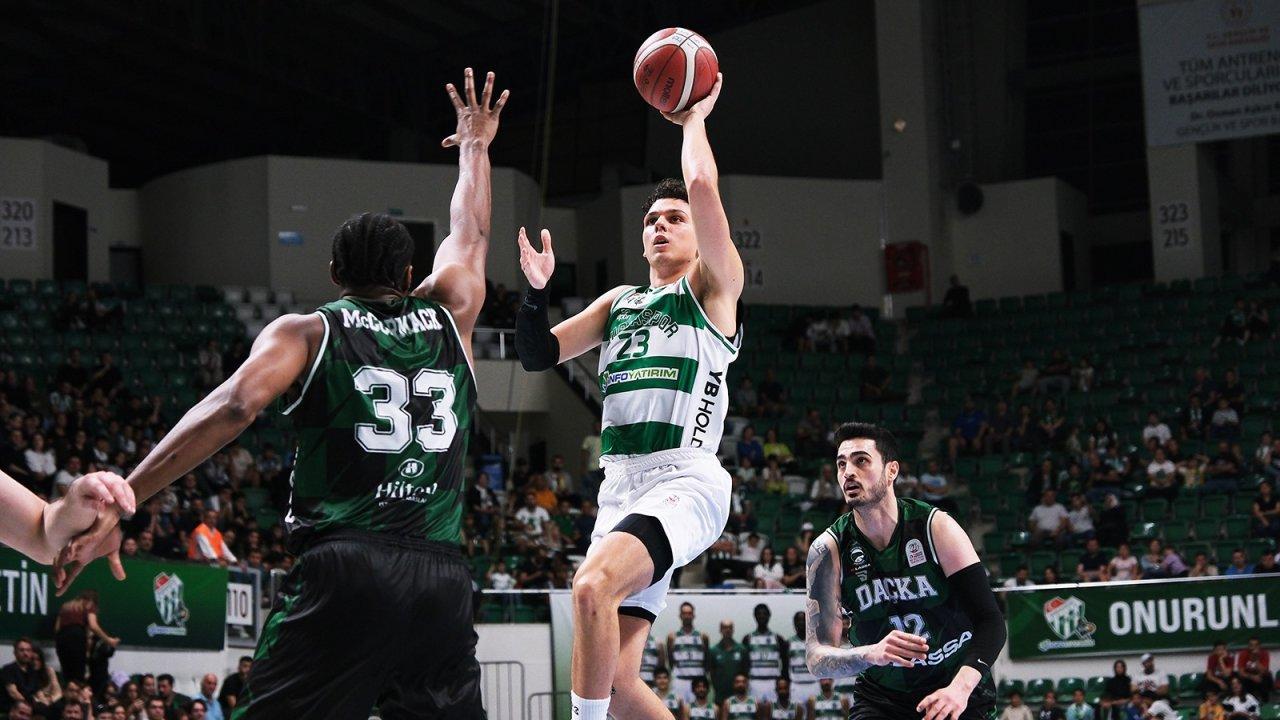 Bursaspor, Darüşşafaka'yı 68-64 yendi