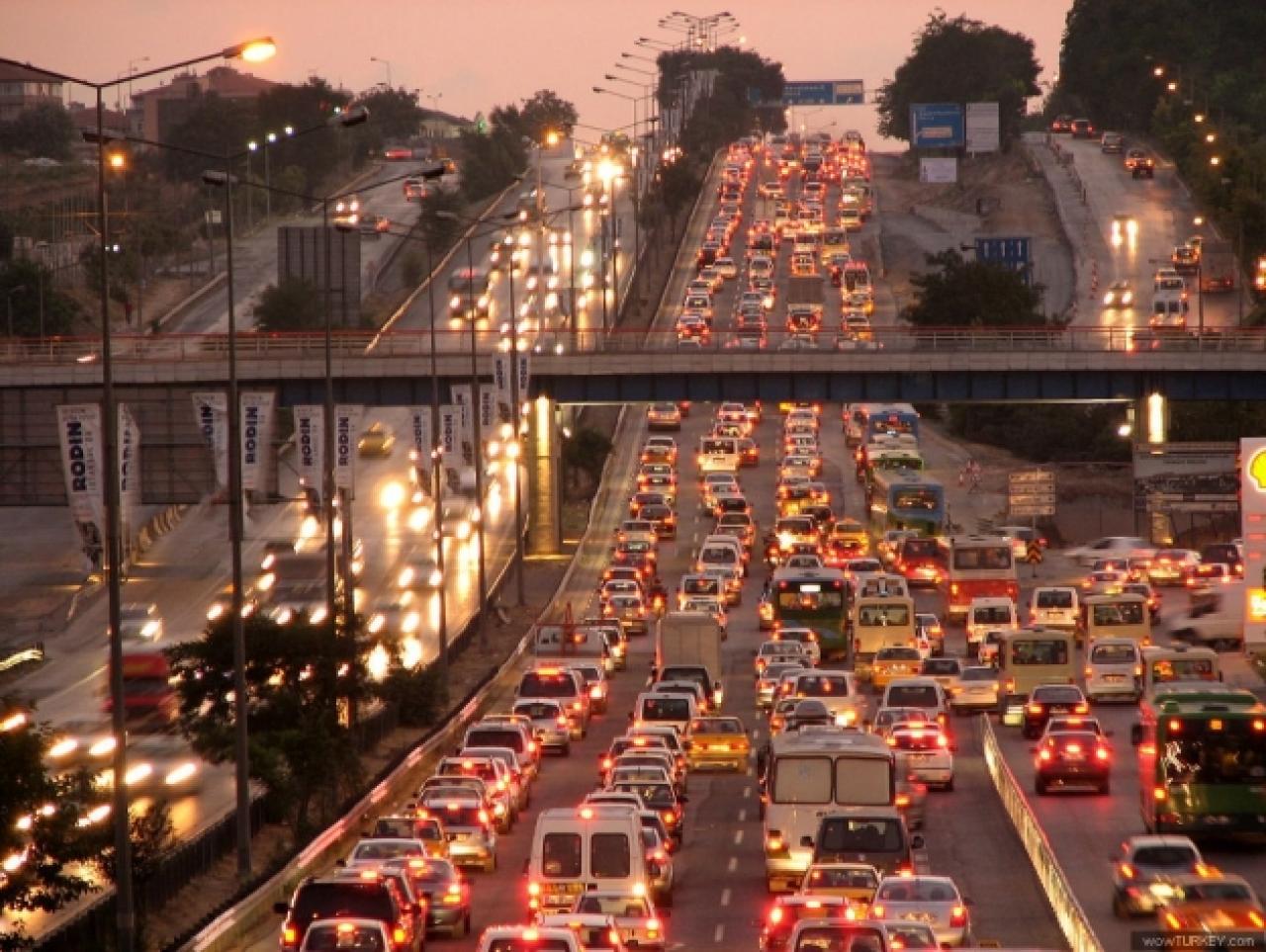 İstanbul'da bugün bazı yollar kapalı! İşte o güzergahlar