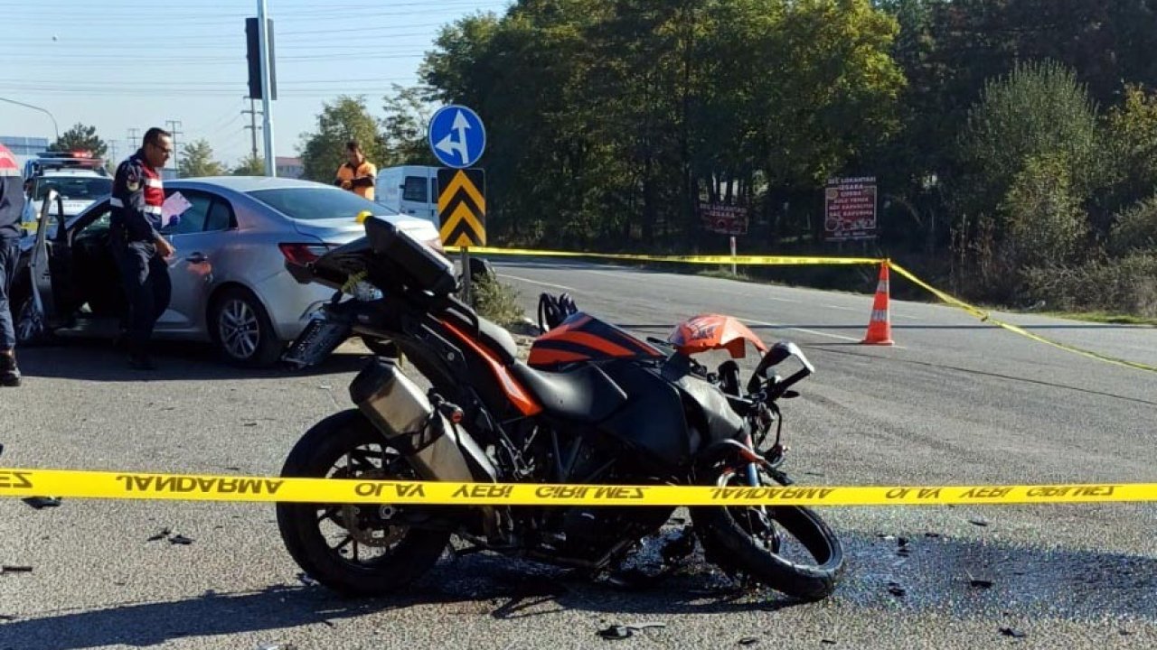 Otomobil ile çarpışan motosikletteki çift, öldü