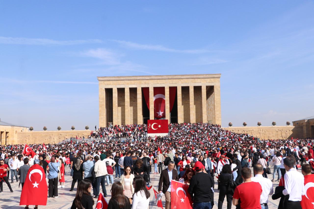 Anıtkabir doldu taştı