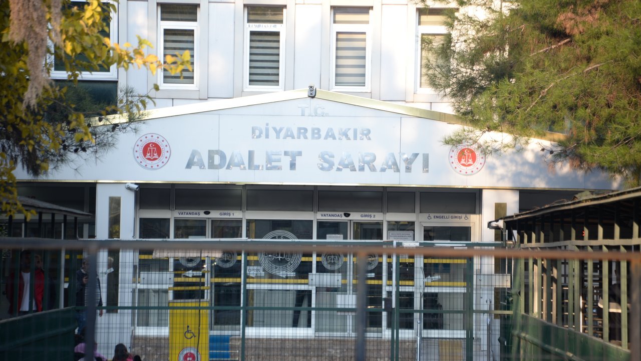 Rüşvet soruşturması: Belediye başkanına yurt dışı yasağı