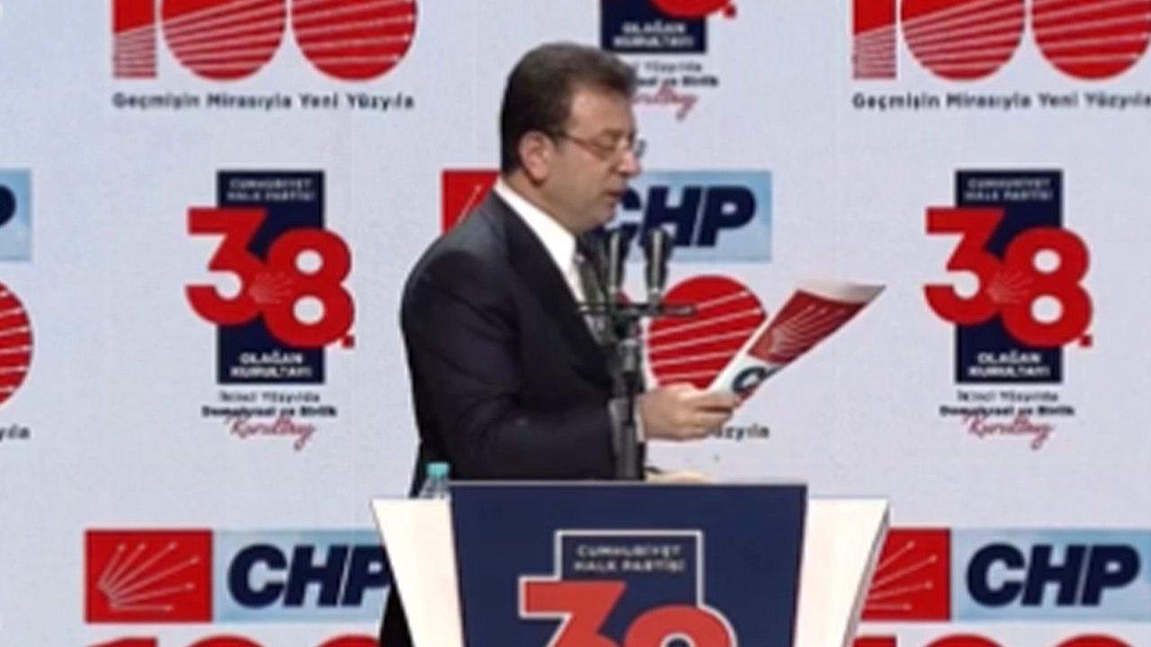 CHP'nin 38. Olağan Kurultayı başladı: Ekrem İmamoğlu kürsüye çıktı