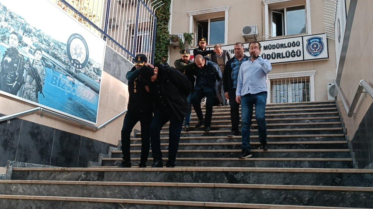 Kendilerini polis olarak tanıtıp turistlerin paralarını çaldılar: İran'lı sahte polisler yakalandı