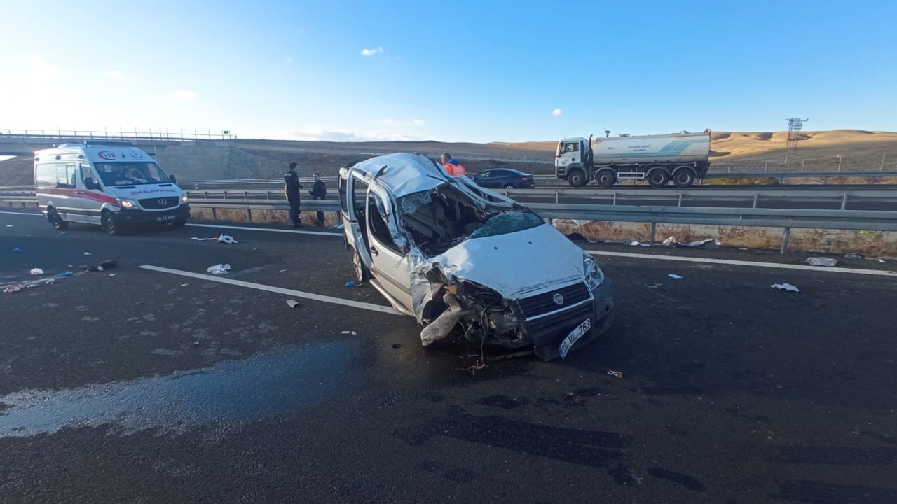 Otobanda feci kaza: 2 ölü, 4 yaralı