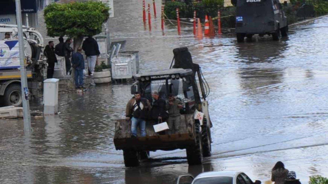 Hatay'da cadde ve sokaklar göle döndü