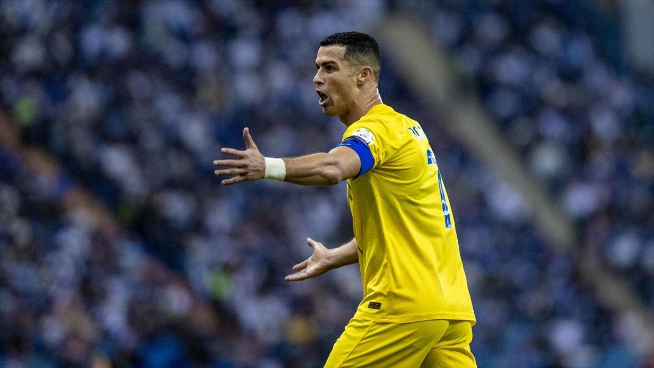 Ronaldo'dan yeni rekor: 1200. maçında 868. golünü attı