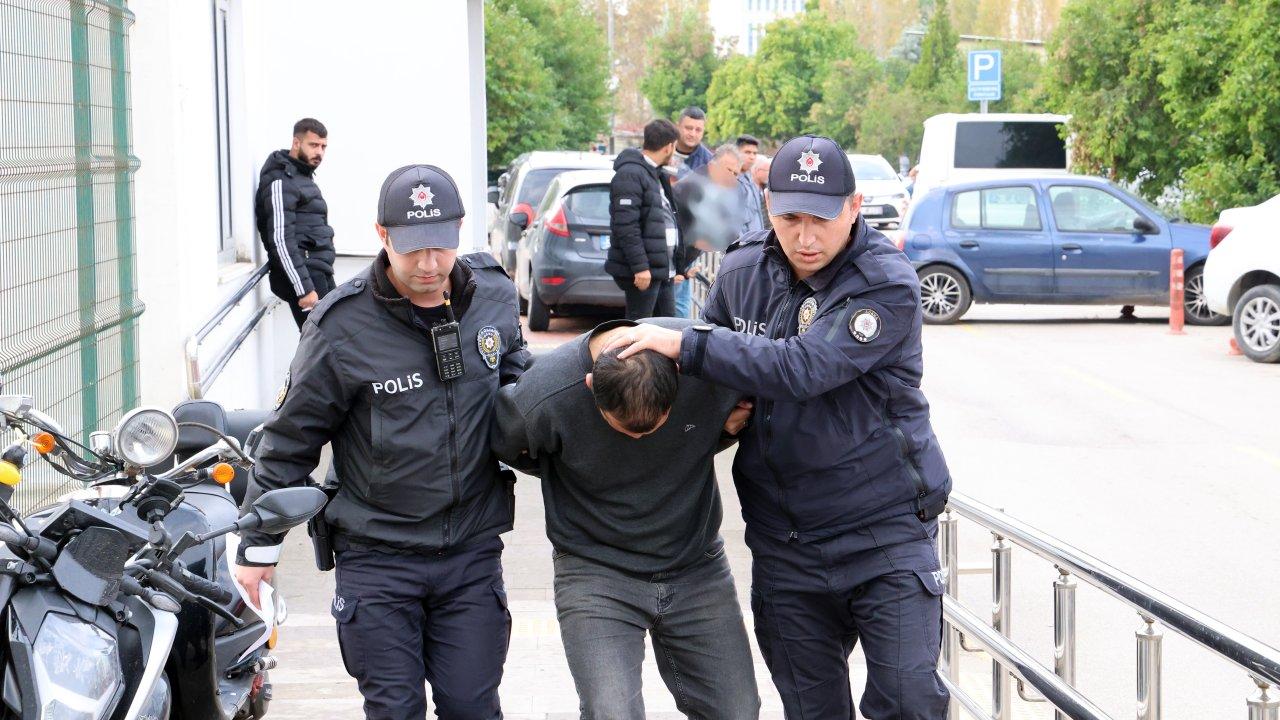 Kendisini yakalayan polisin parmağını kırdı: Çok sayıda suç kaydı çıktı