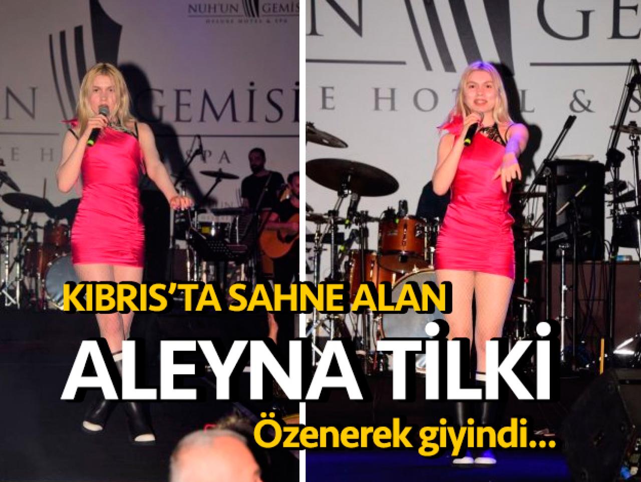 Aleyna Tilki hayranları için özenerek giyindi