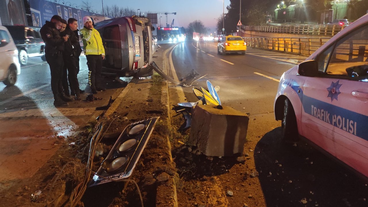 Servis minibüsünün çarptığı askeri araç takla attı: 1 asker yaralandı