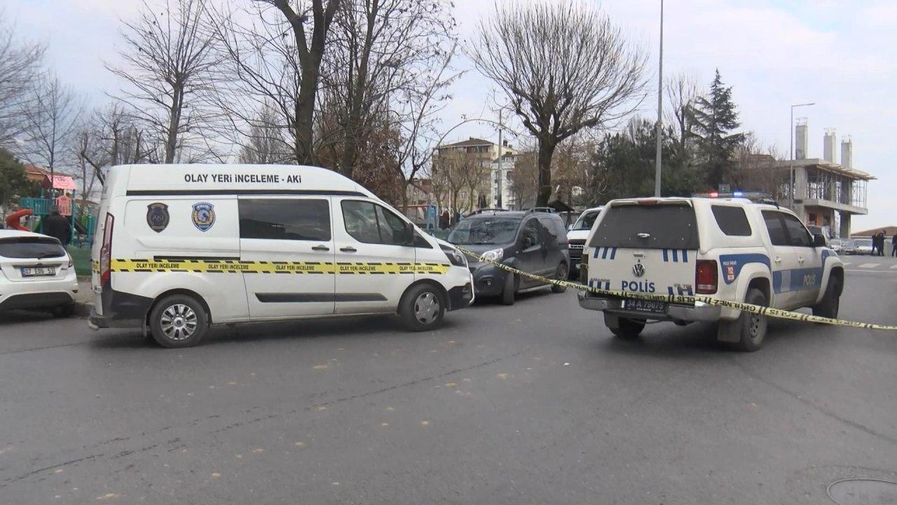 Sokak ortasında güpegündüz kalaşnikoflu çatışma: Sokaktan geçen 15 yaşındaki Büşra ağır yaralandı