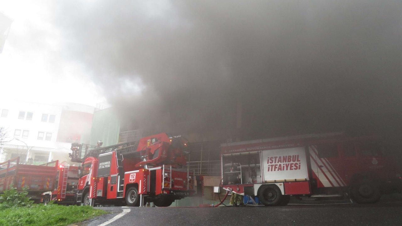 4 katlı otoparkta korkutan yangın