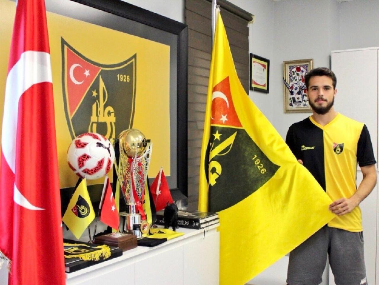 İstanbulspor'dan Fransa'ya bir transfer daha! Resmen açıklandı