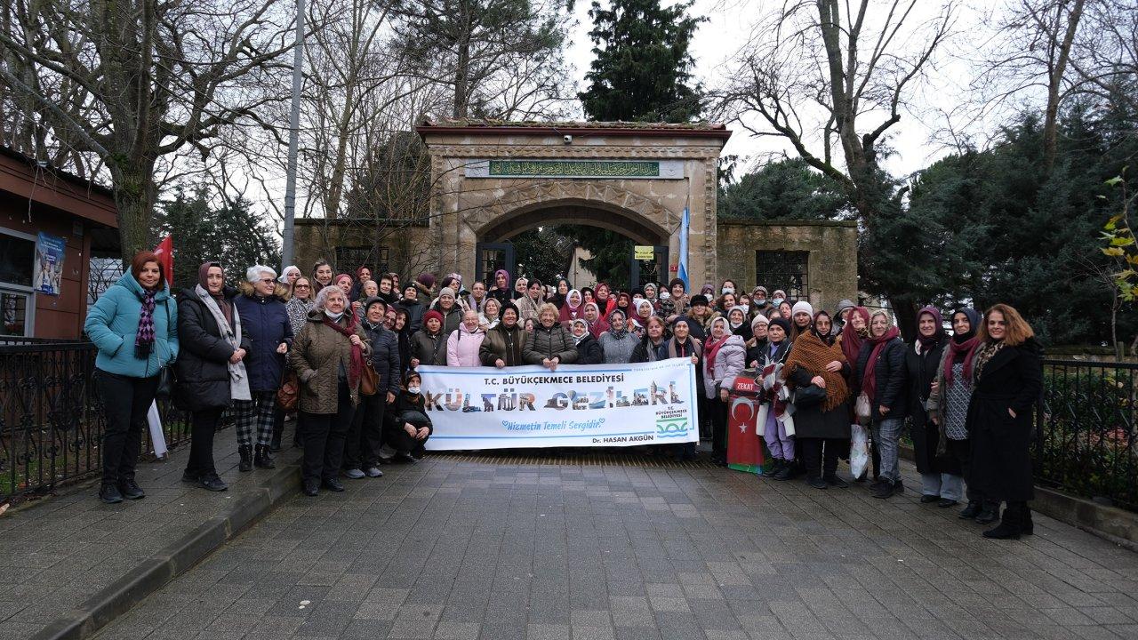 İBB’nin “Gezici Aşevi” sıcak yemek dağıtıyor!