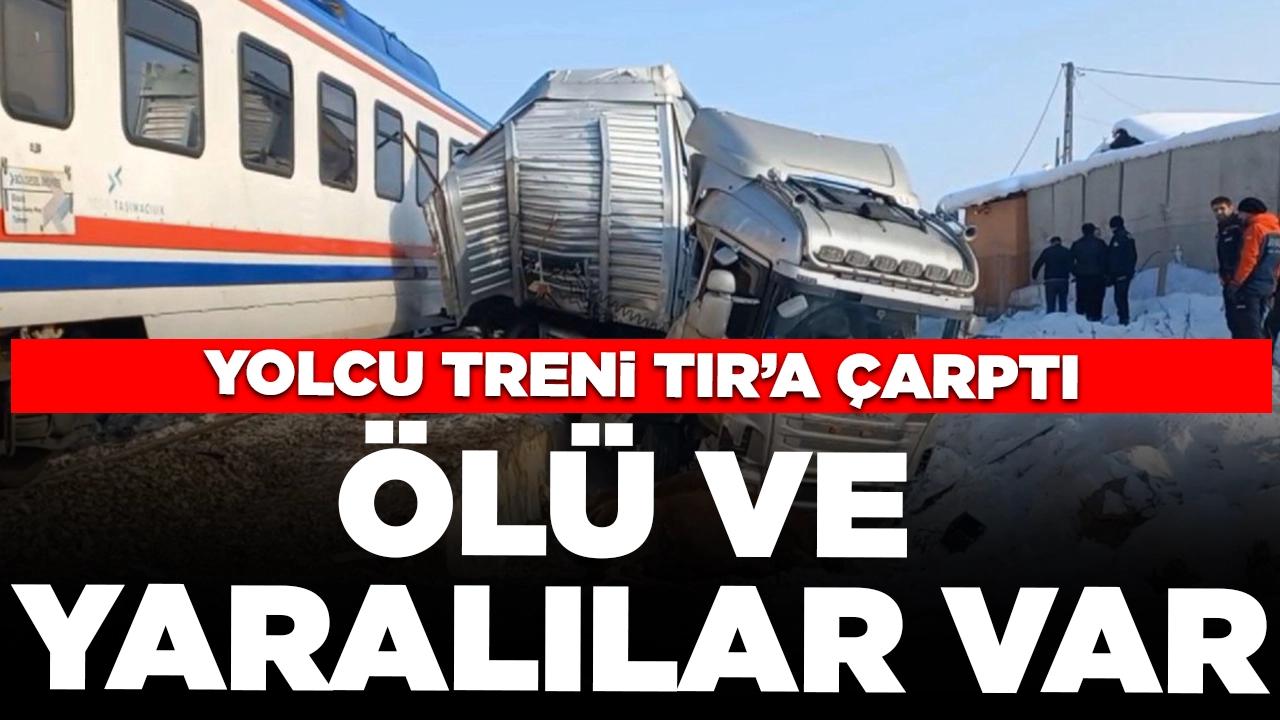 Korkunç kaza! Yolcu treni TIR’a çarptı: Ölü ve yaralılar var