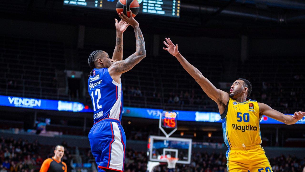 Anadolu Efes, Maccabi'yi 105-91 yendi