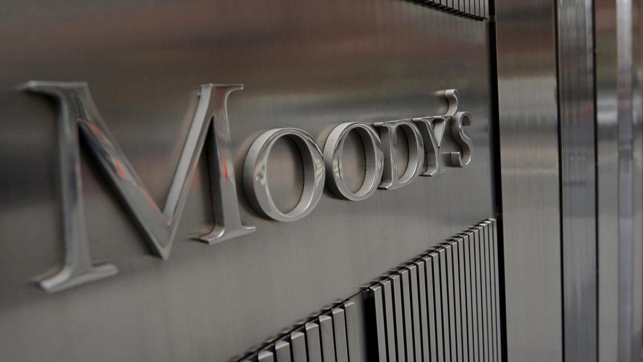 Moody's, New York Community Bank'ın kredi notunu düşürdü