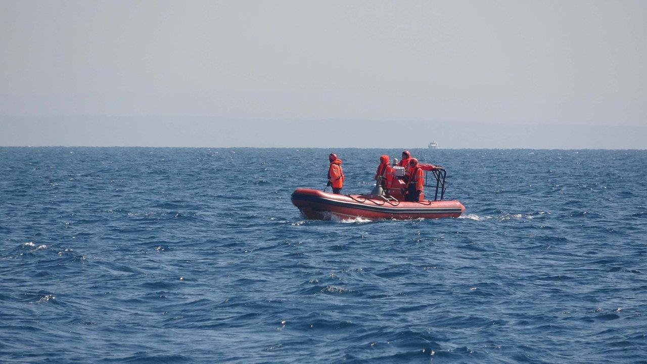 Batan bottaki göçmenleri arama çalışmaları sürüyor