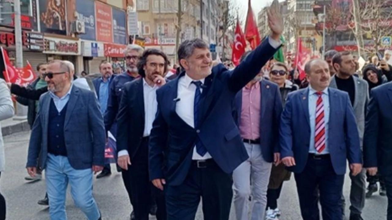 Seçim çalışması yapan Saadet Partisi'nin adayına bıçaklı saldırı