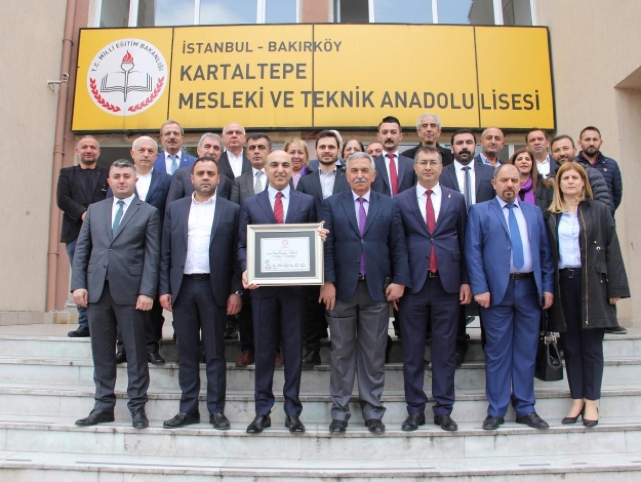 Kerimoğlu mazbatasını aldı