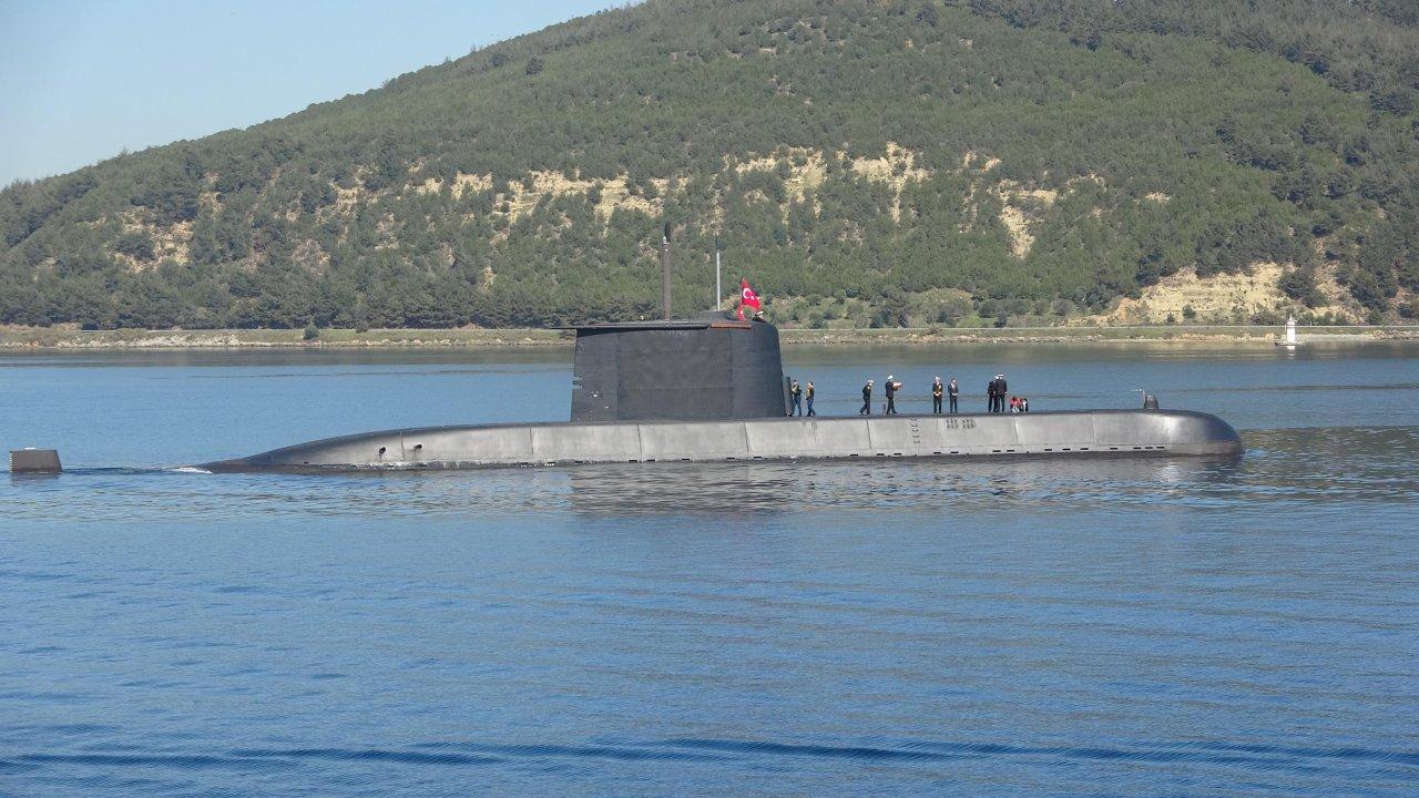 Dumlupınar Denizaltısı şehitleri anıldı