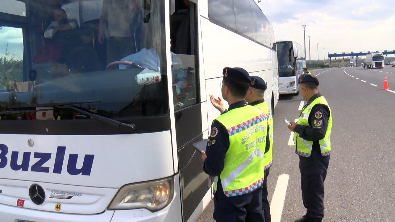 Jandarma ekipleri İstanbul'da bayram tatili öncesi denetime çıktı